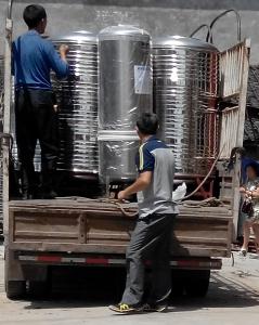 圆柱不锈钢水箱